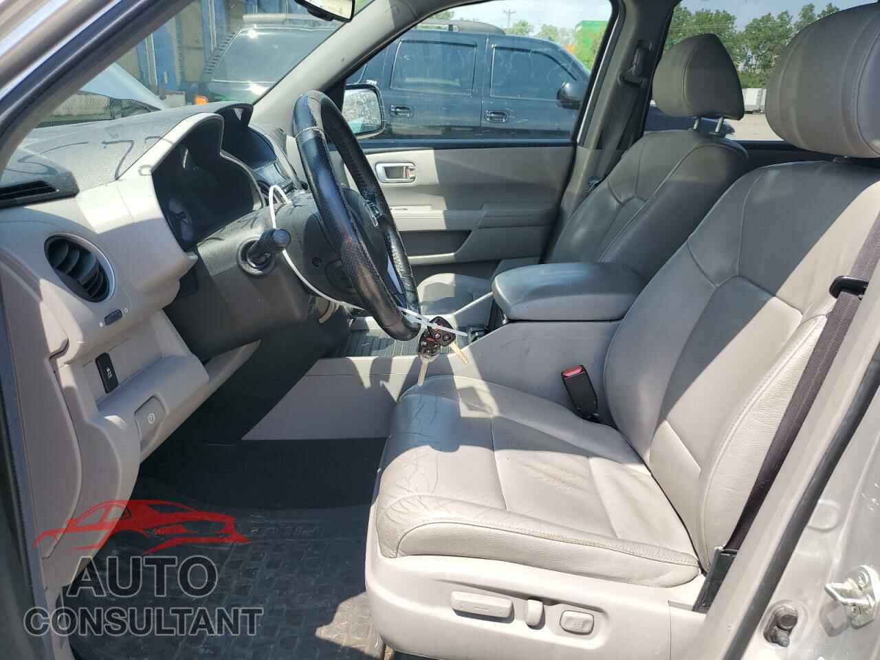 HONDA PILOT 2013 - 5FNYF4H74DB036971