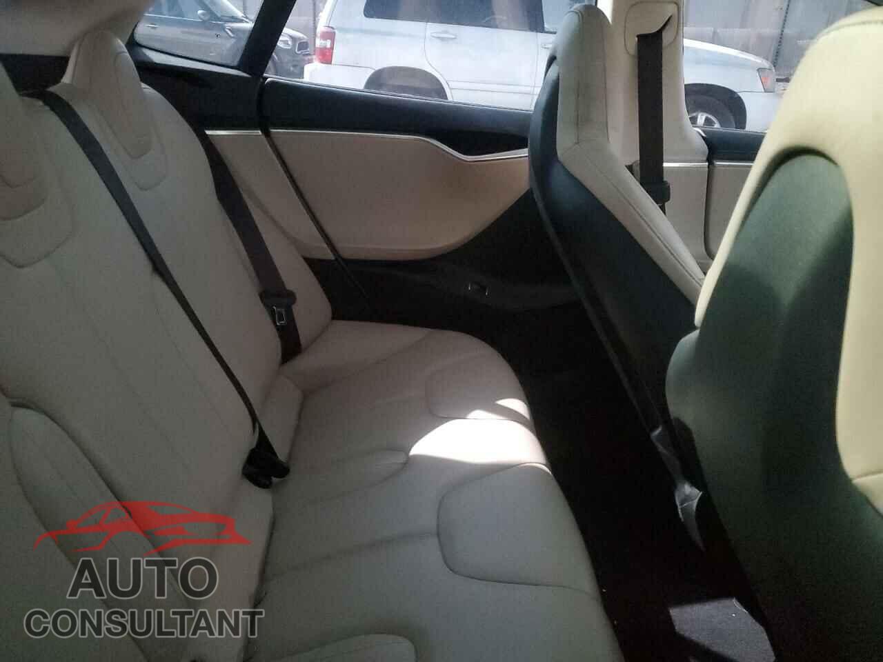 TESLA MODEL S 2014 - 5YJSA1H19EFP37392