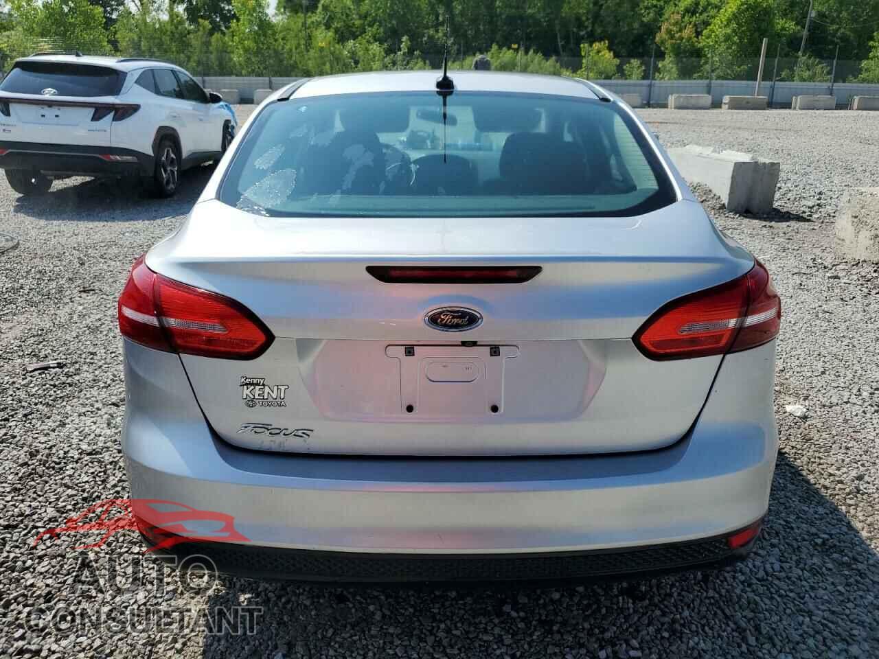 FORD FOCUS 2018 - 1FADP3E27JL292437