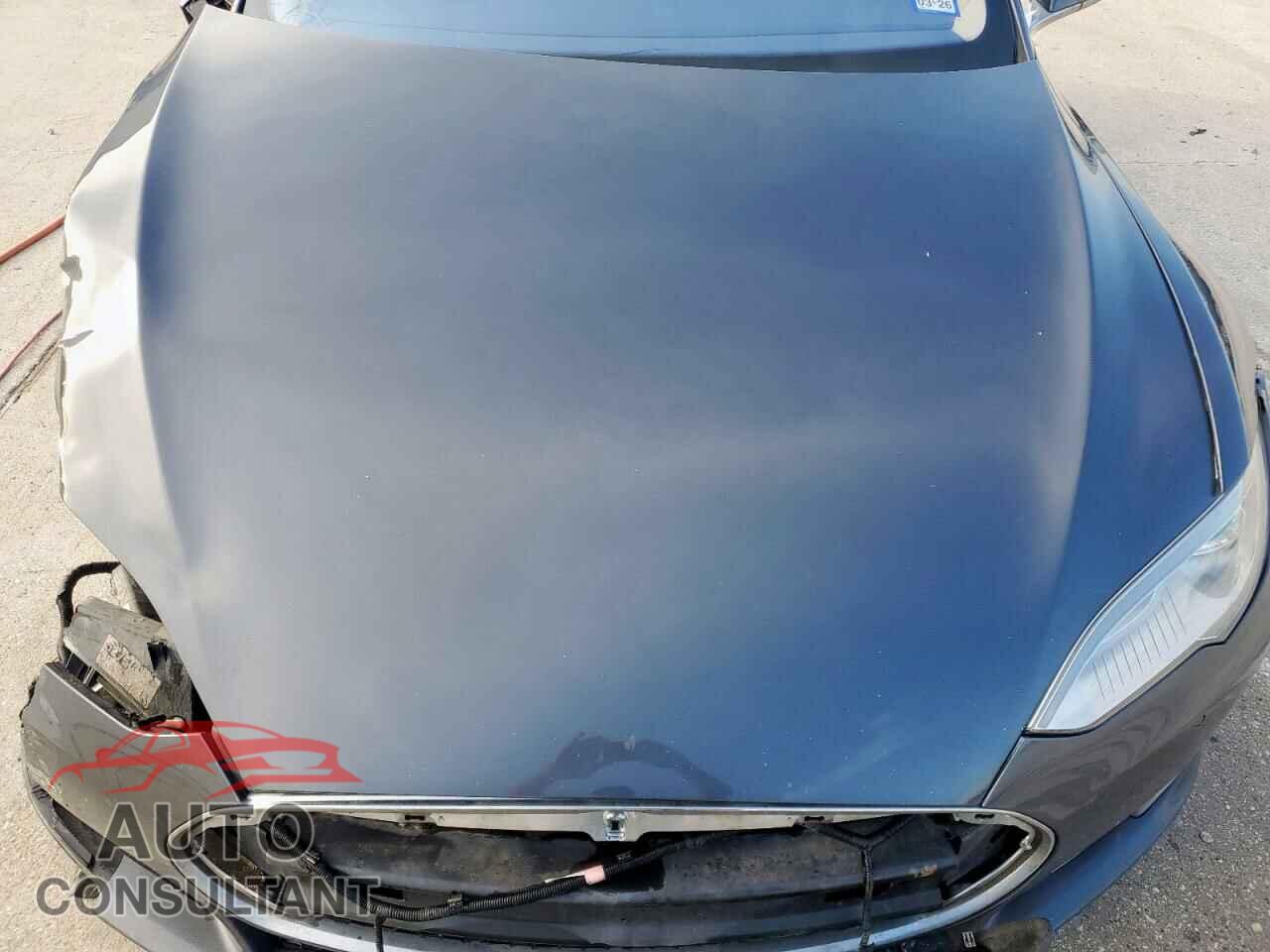 TESLA MODEL S 2016 - 5YJSA1E40GF137717