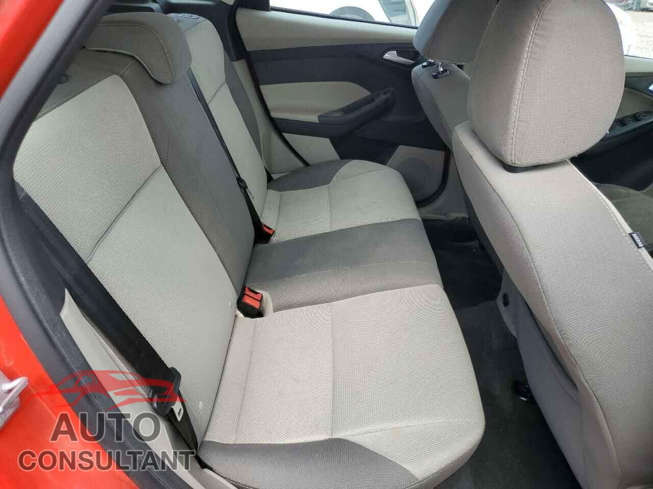 FORD FOCUS 2014 - 1FADP3K25EL152879