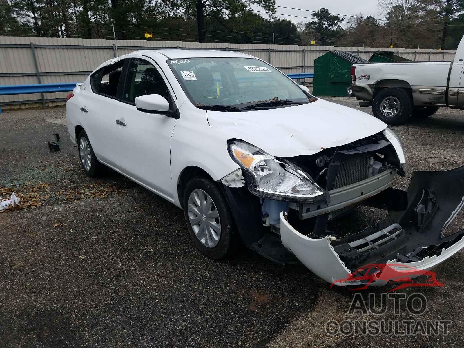 NISSAN VERSA 2017 - 3N1CN7AP7HL840877