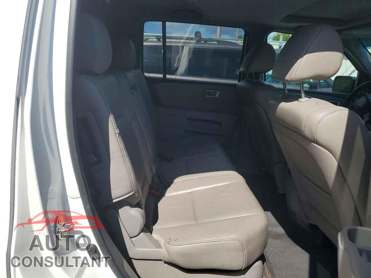 HONDA PILOT 2012 - 5FNYF4H58CB056590