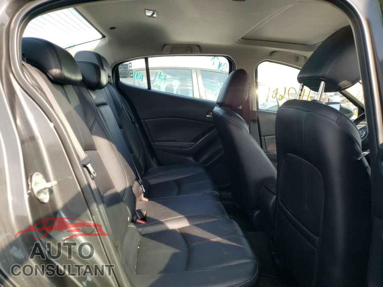 MAZDA 3 2017 - JM1BN1V73H1101318