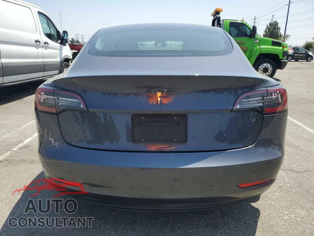 TESLA MODEL 3 2019 - 5YJ3E1EA5KF298832