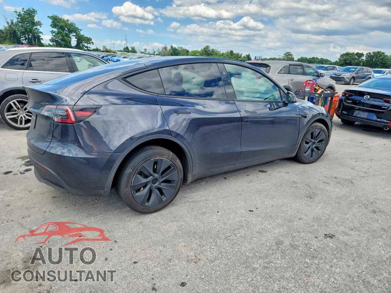 TESLA MODEL Y 2024 - 7SAYGDED5RF161043