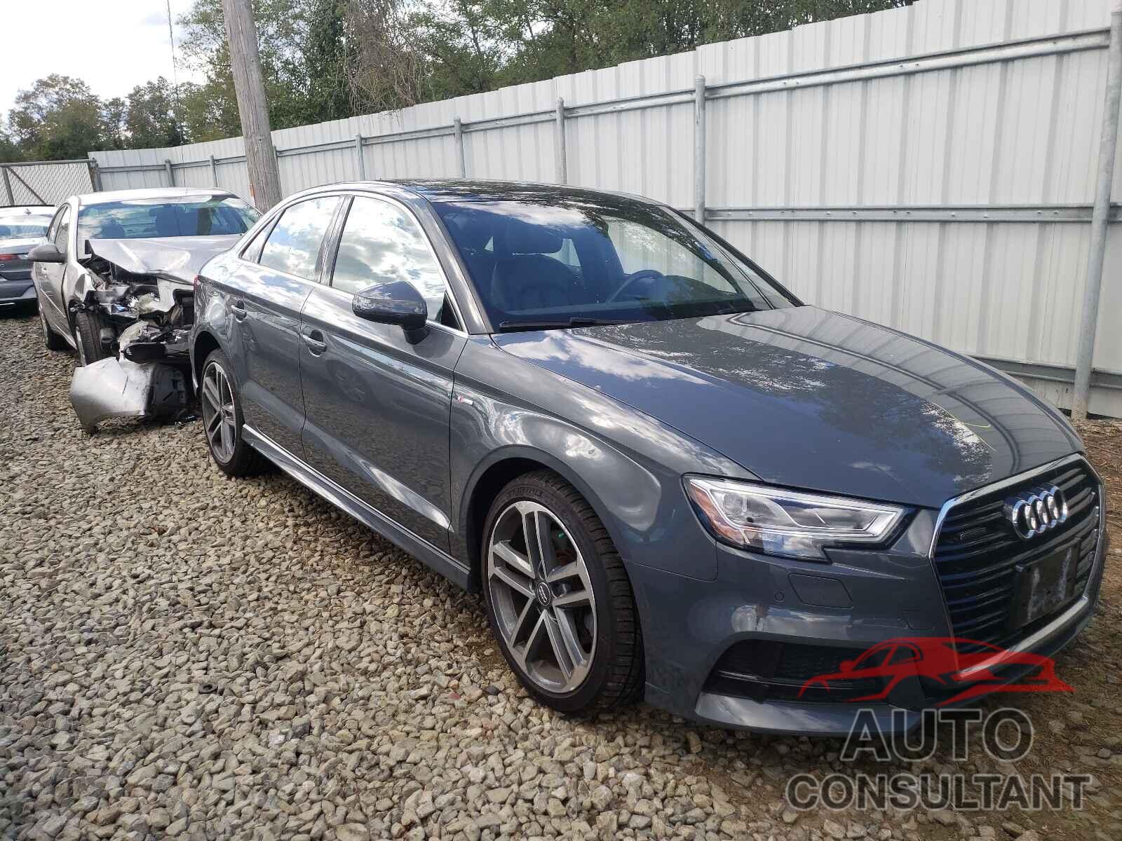 AUDI A3 2018 - WAUJ8GFF1J1022034