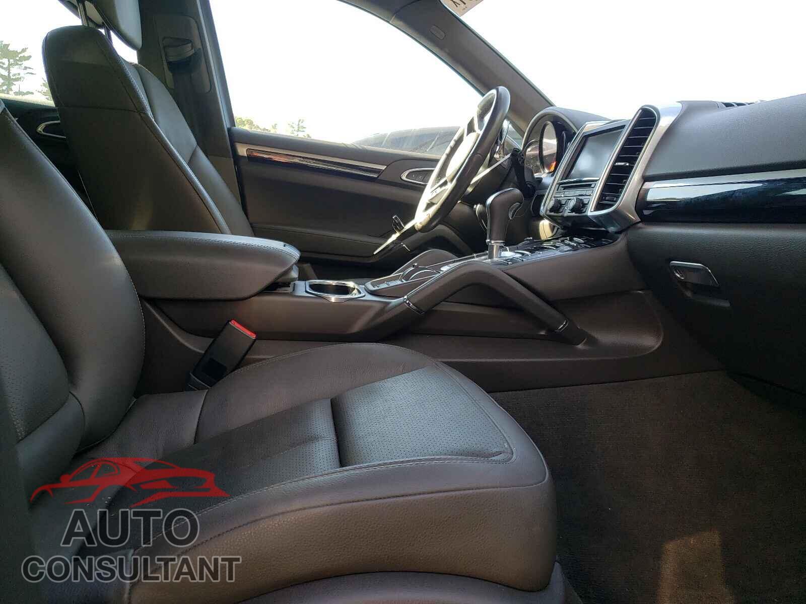 PORSCHE CAYENNE 2016 - WP1AA2A26GKA38214