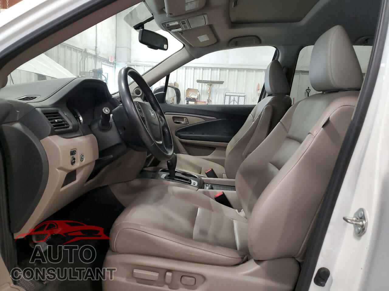 HONDA PILOT 2016 - 5FNYF5H79GB057843