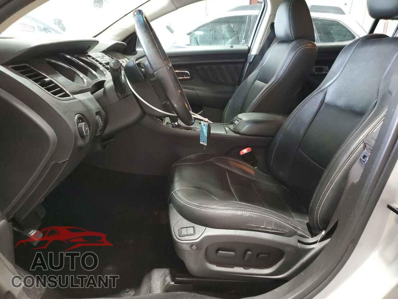 FORD TAURUS 2011 - 1FAHP2FW6BG158526