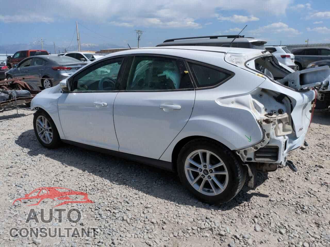 FORD FOCUS 2015 - 1FADP3K22FL203899