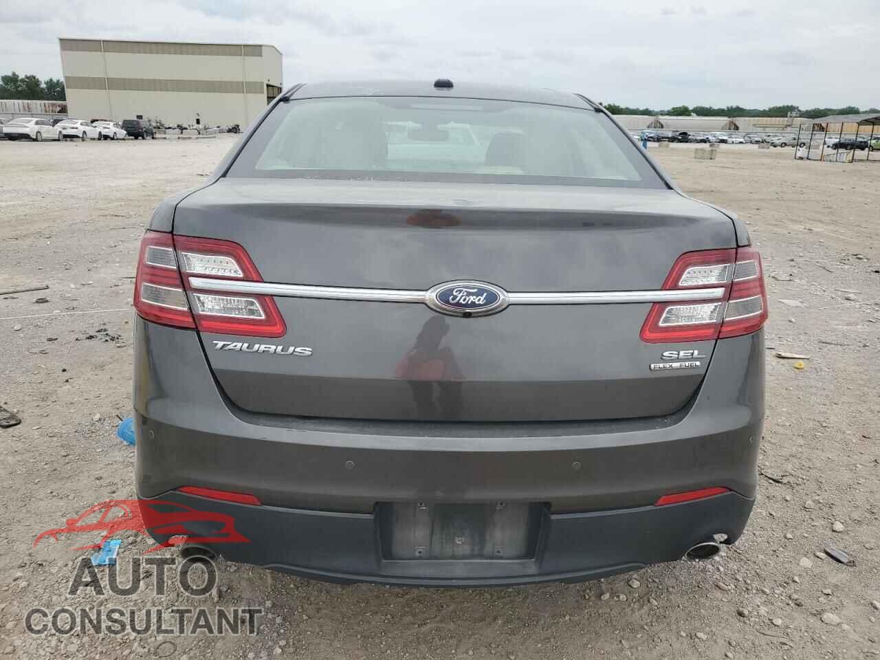 FORD TAURUS 2017 - 1FAHP2E84HG137752