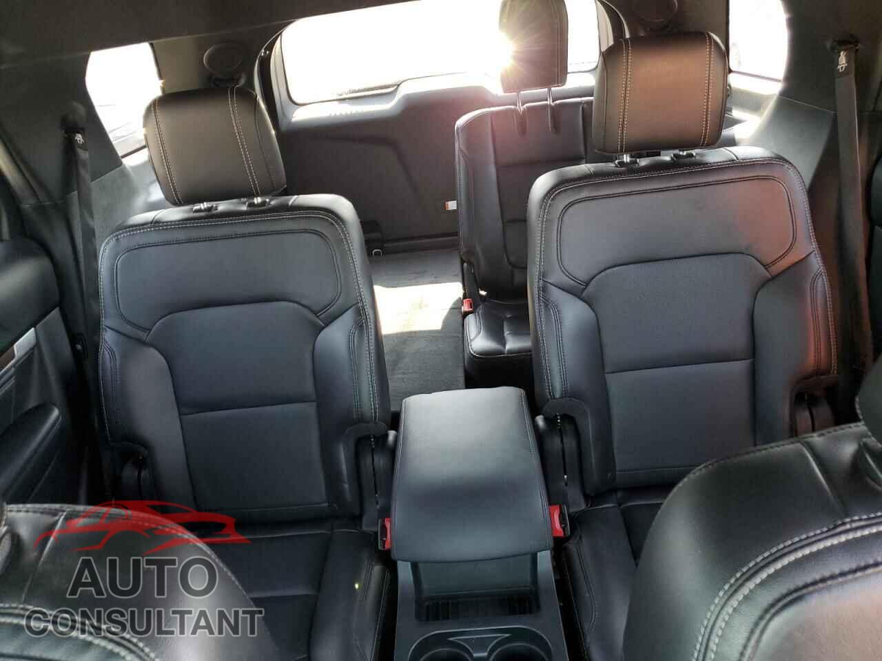 FORD EXPLORER 2018 - 1FM5K8F83JGB61250