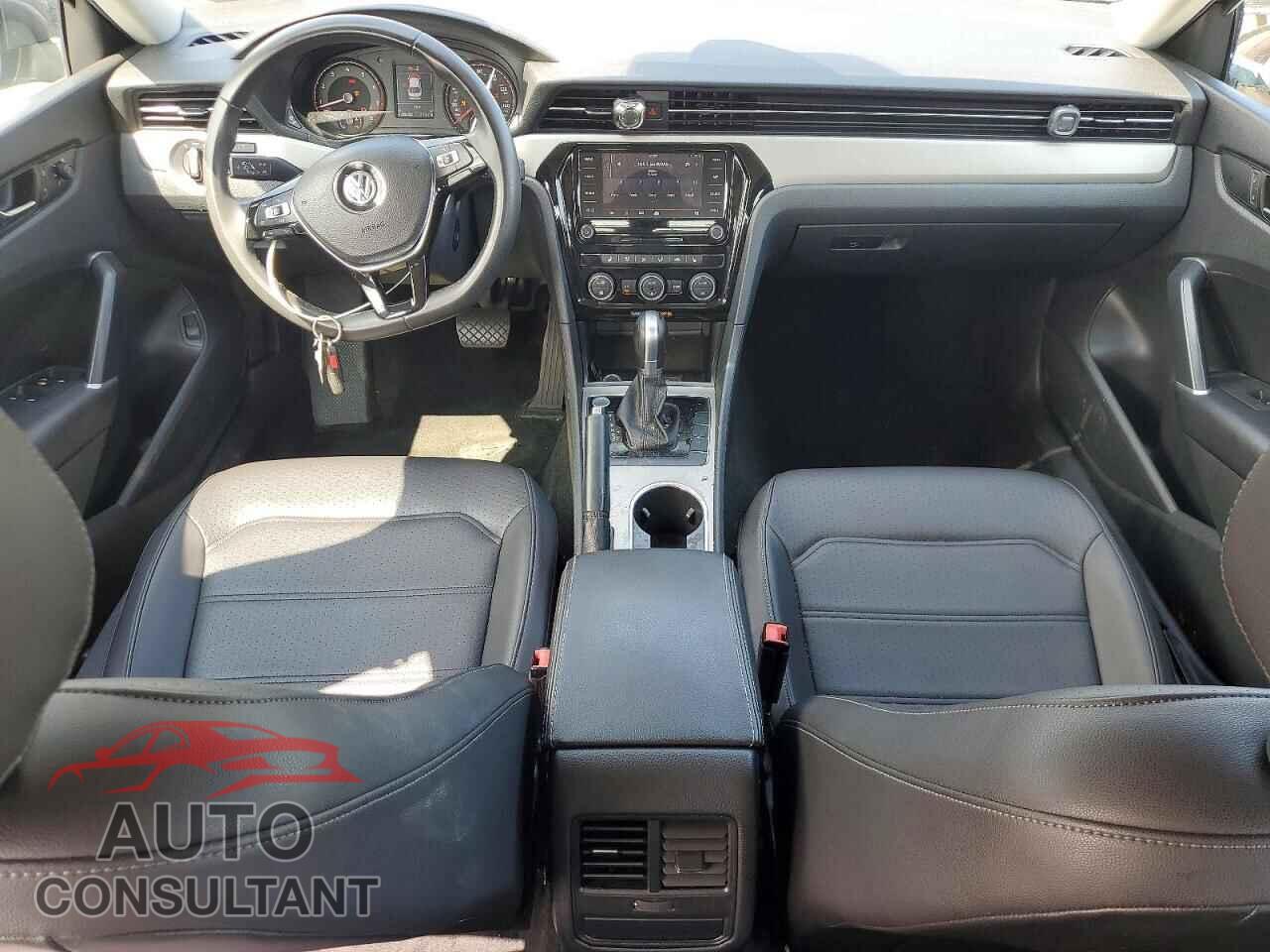 VOLKSWAGEN PASSAT 2021 - 1VWSA7A33MC001930
