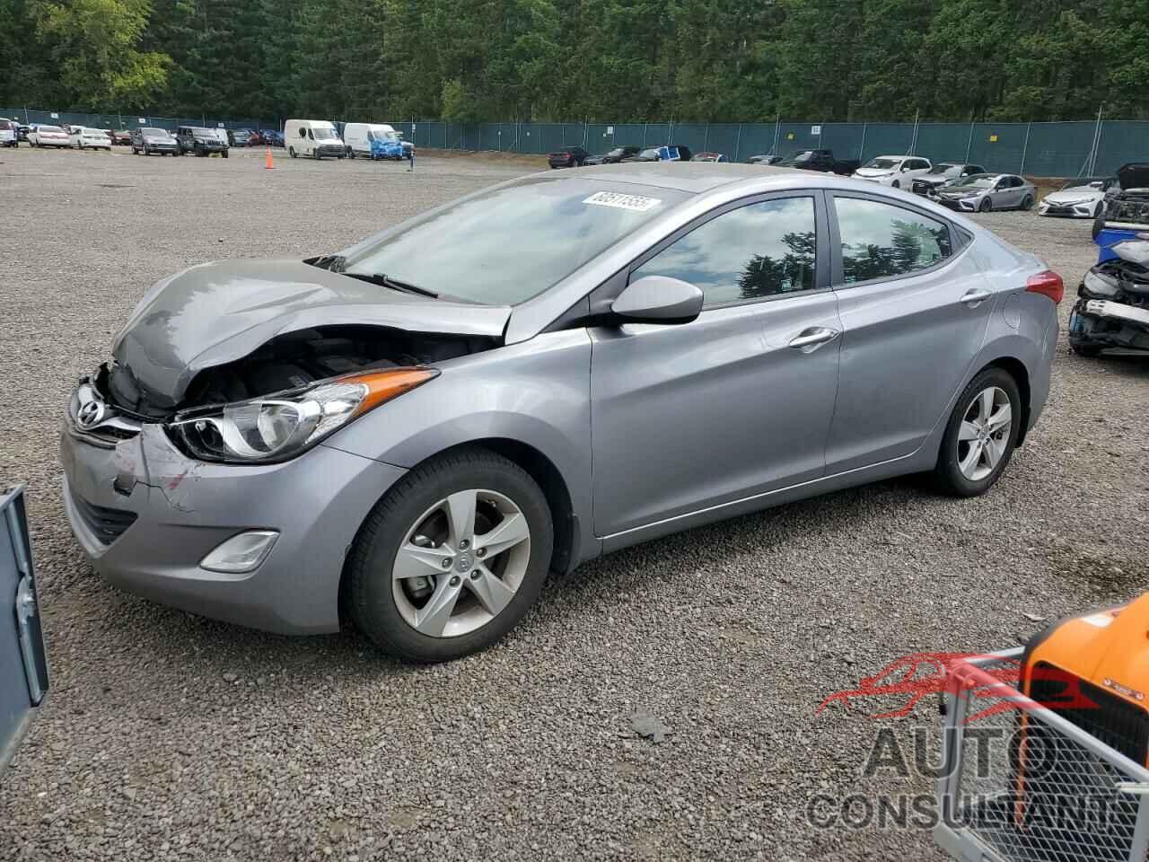 HYUNDAI ELANTRA 2013 - KMHDH4AE1DU938952