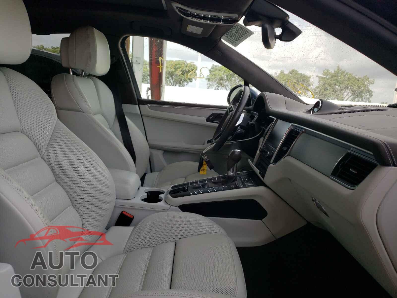 PORSCHE MACAN 2017 - WP1AF2A53HLB61721