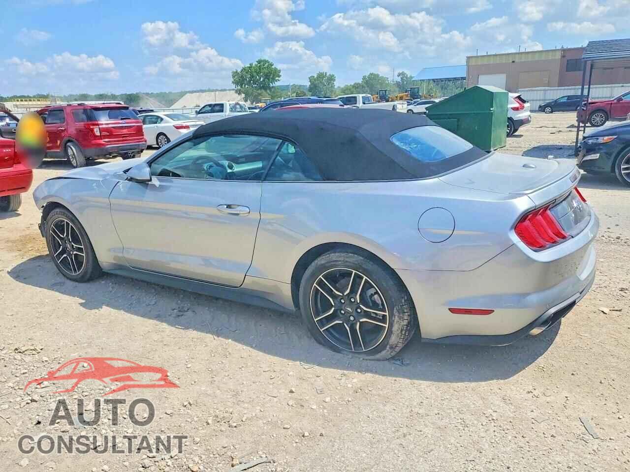 FORD MUSTANG 2021 - 1FATP8UH9M5111815