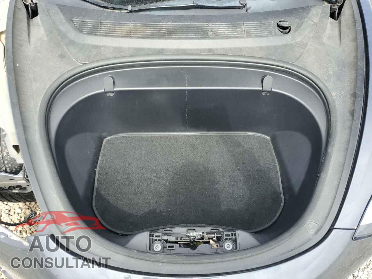 TESLA MODEL 3 2018 - 5YJ3E1EA3JF153500