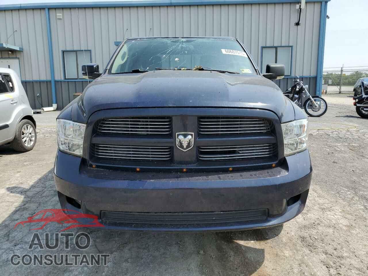 DODGE RAM 1500 2012 - 1C6RD7MT8CS322331