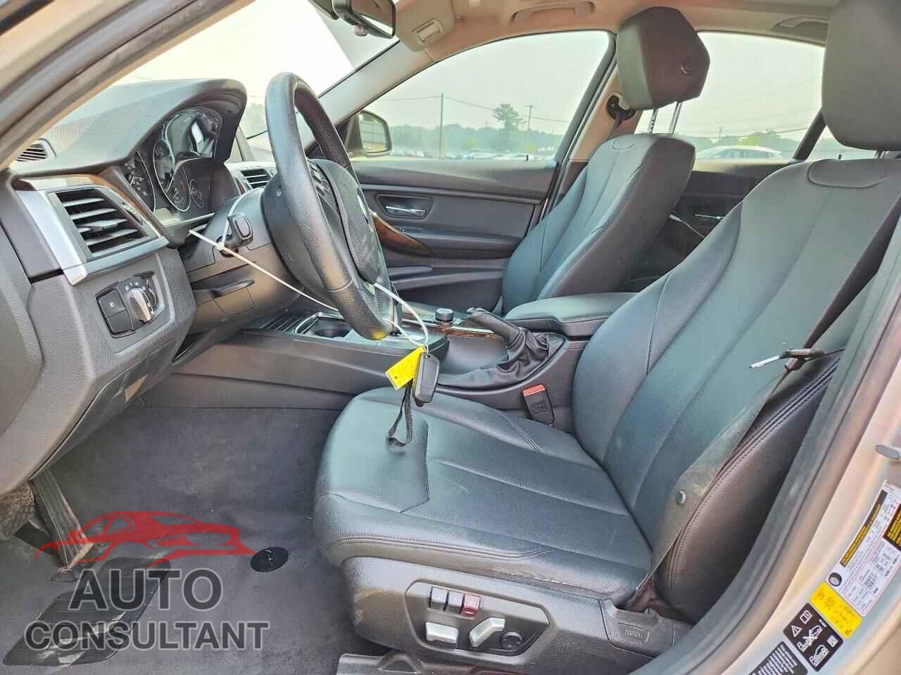 BMW 3 SERIES 2016 - WBA8E5G52GNU20212