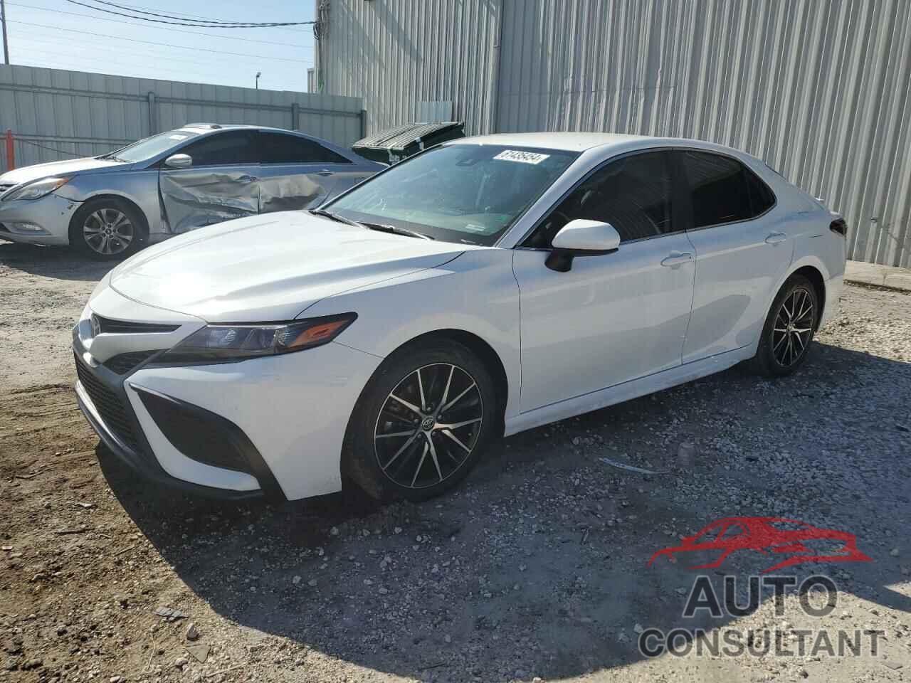 TOYOTA CAMRY 2021 - 4T1G11AK3MU516106