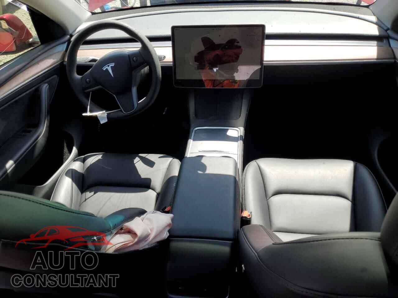TESLA MODEL Y 2024 - 7SAYGAEE2RF149259