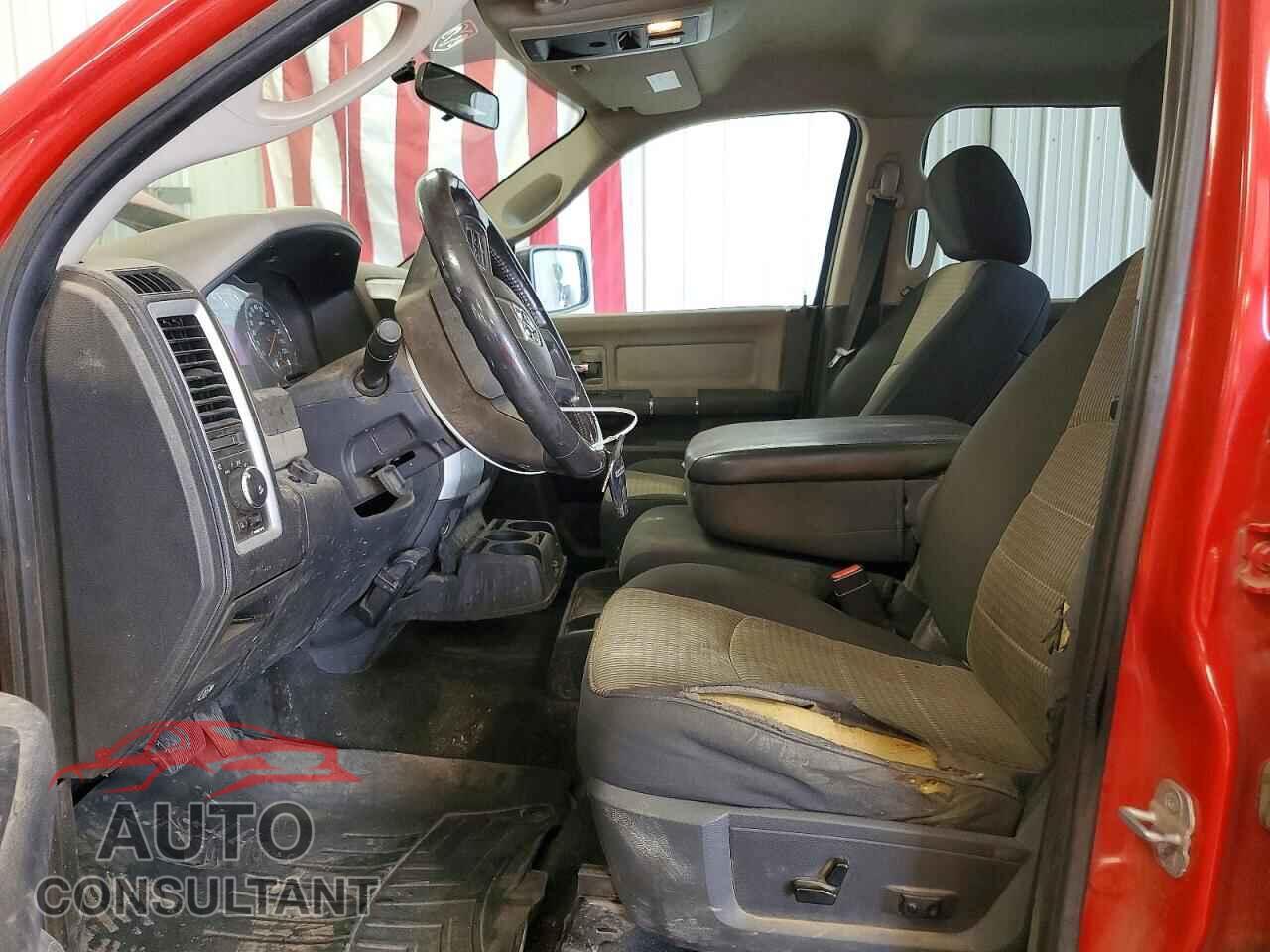 DODGE RAM 1500 2012 - 1C6RD7LT5CS345812