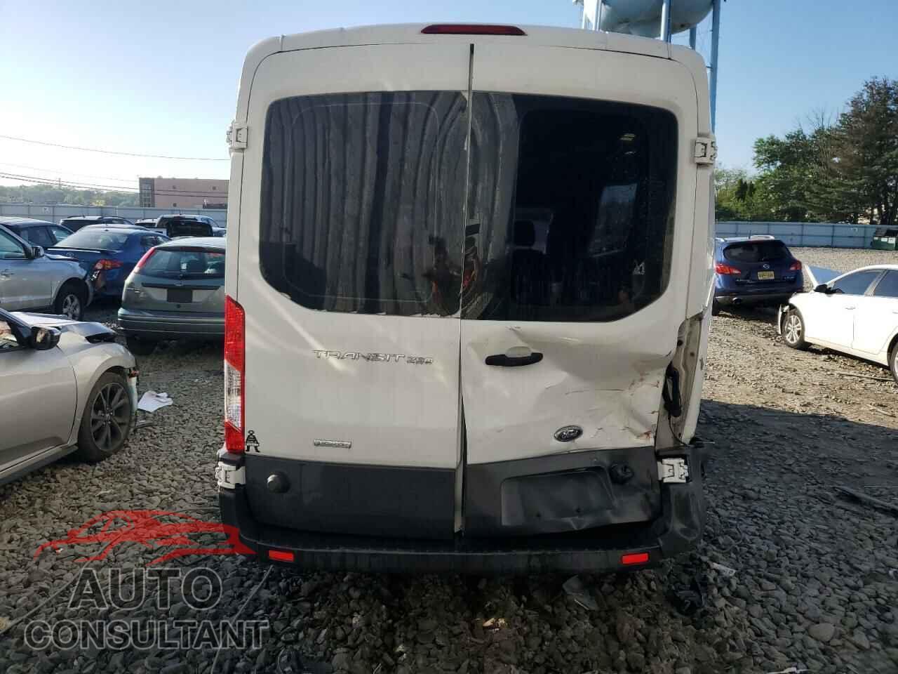 FORD TRANSIT 2015 - 1FTNR2CG1FKA07097