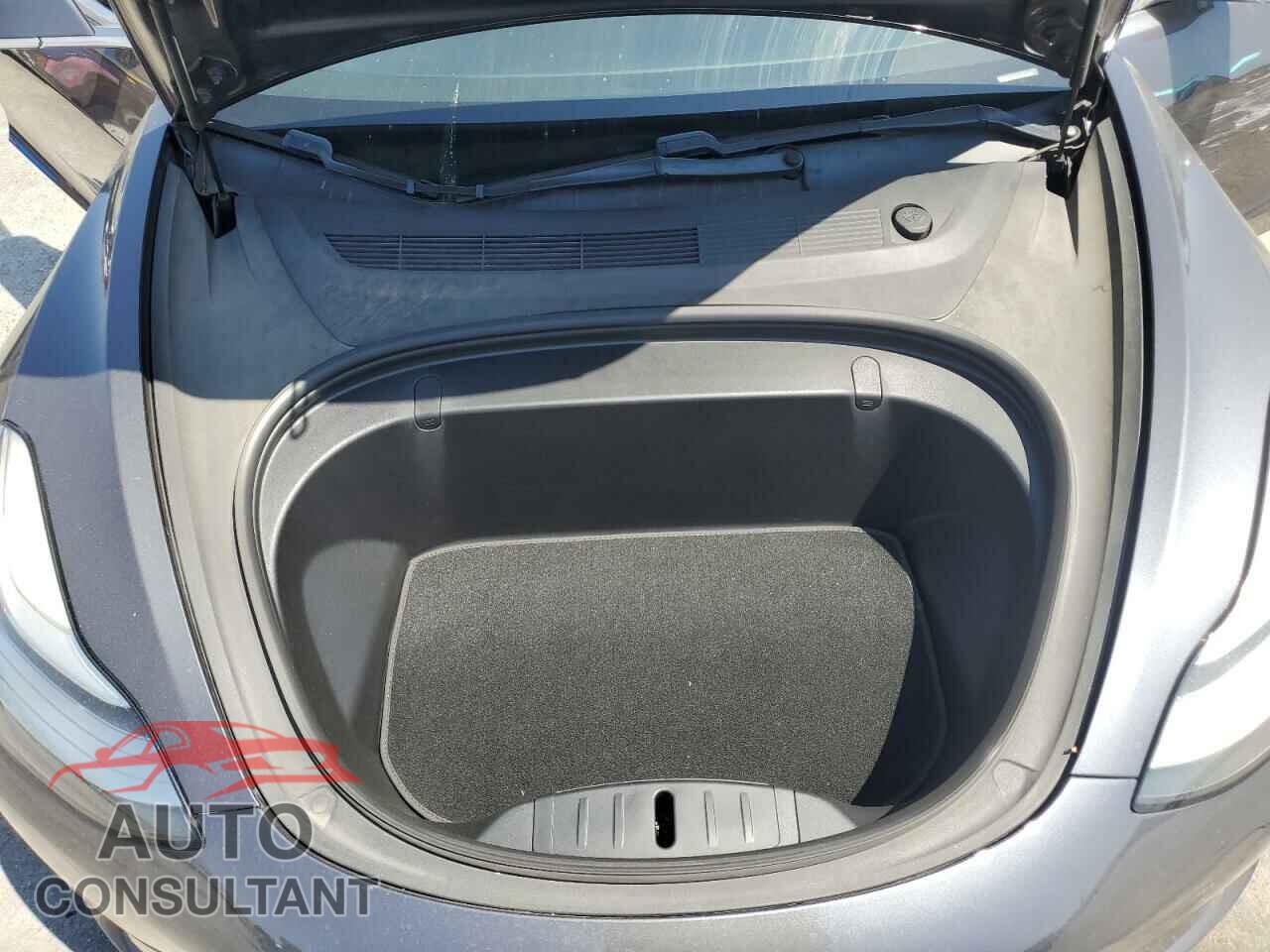 TESLA MODEL 3 2018 - 5YJ3E1EA3JF153481