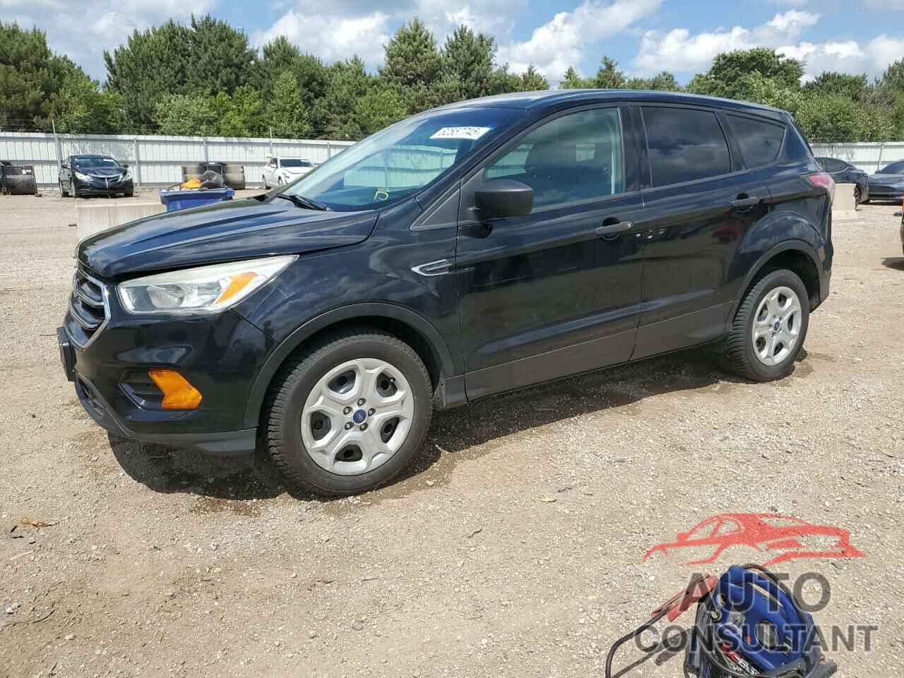 FORD ESCAPE 2017 - 1FMCU0F71HUA10588