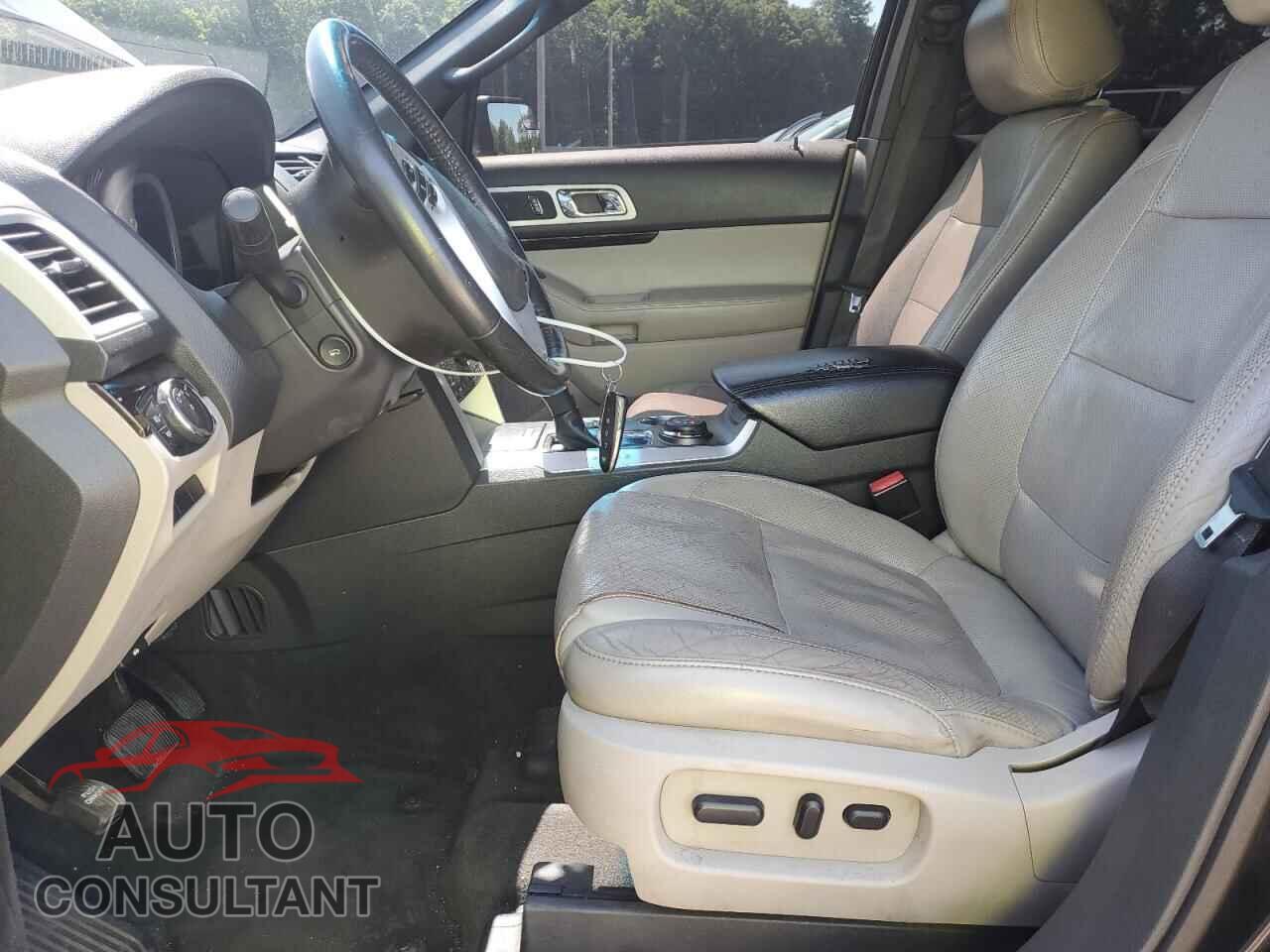 FORD EXPLORER 2011 - 1FMHK8F89BGA20746