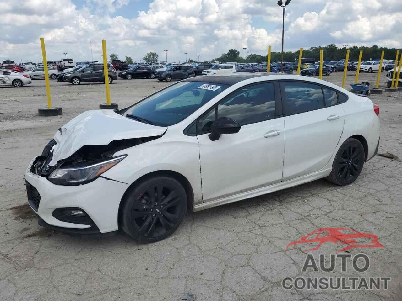 CHEVROLET CRUZE 2018 - 1G1BE5SM5J7228729