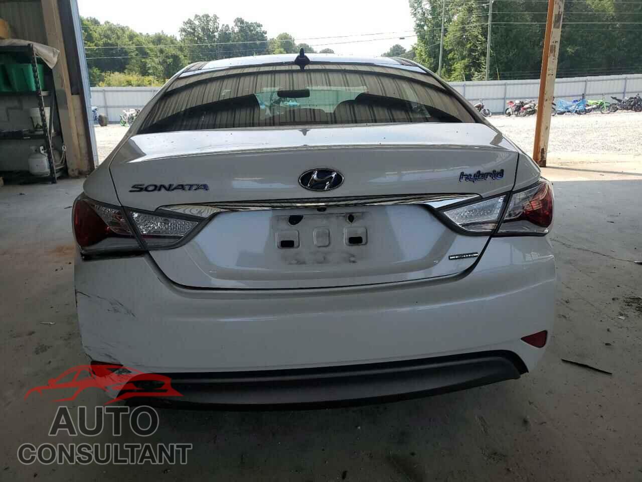 HYUNDAI SONATA 2014 - KMHEC4A42EA115752