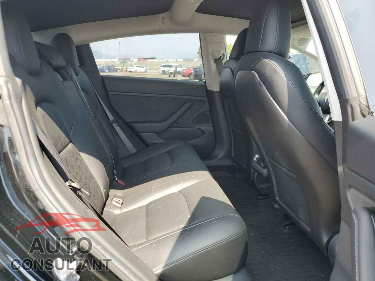 TESLA MODEL 3 2018 - 5YJ3E1EB8JF103460