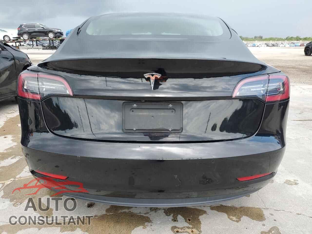 TESLA MODEL 3 2022 - 5YJ3E1EAXNF288429
