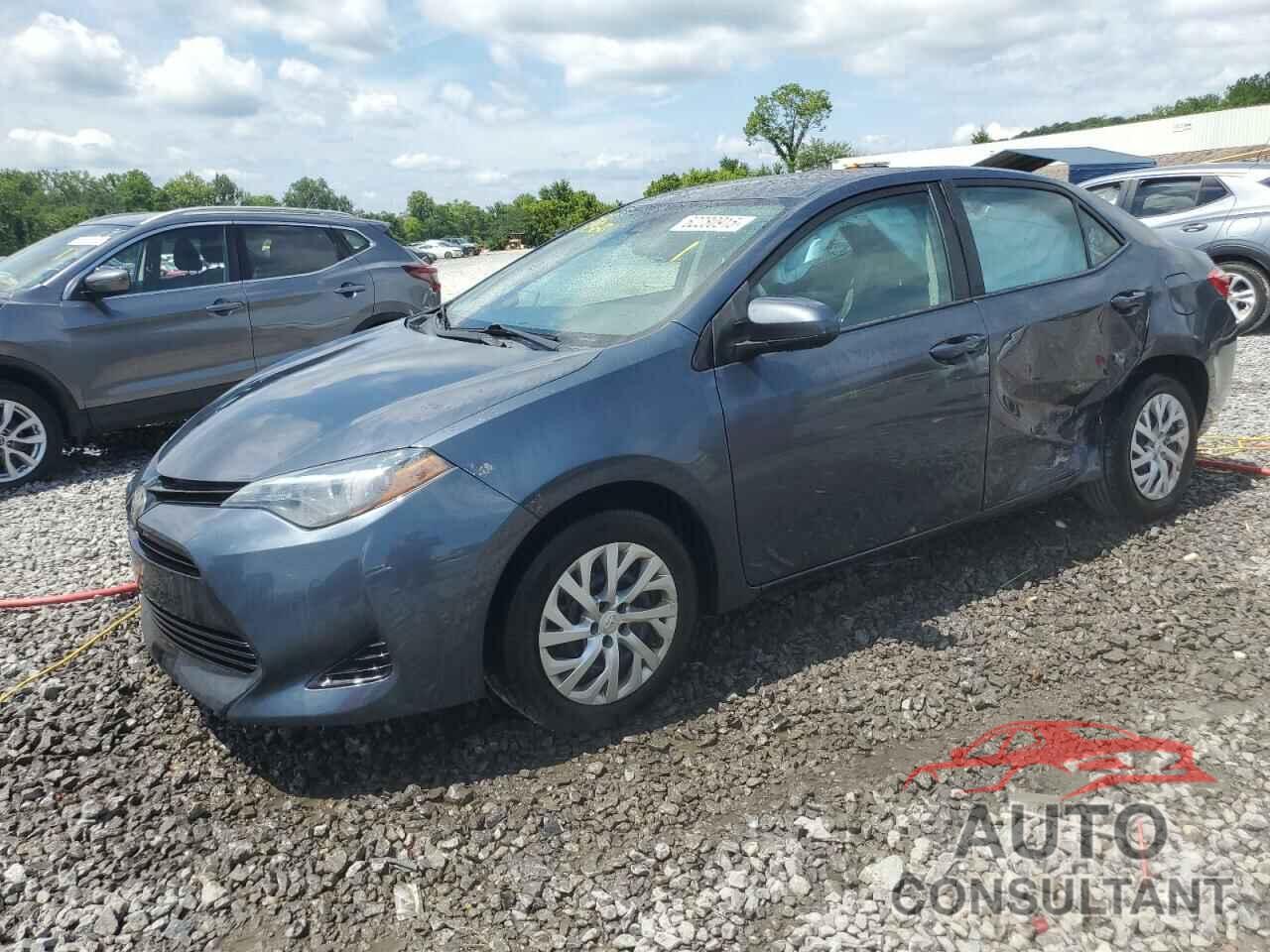 TOYOTA COROLLA 2018 - 5YFBURHE1JP811797