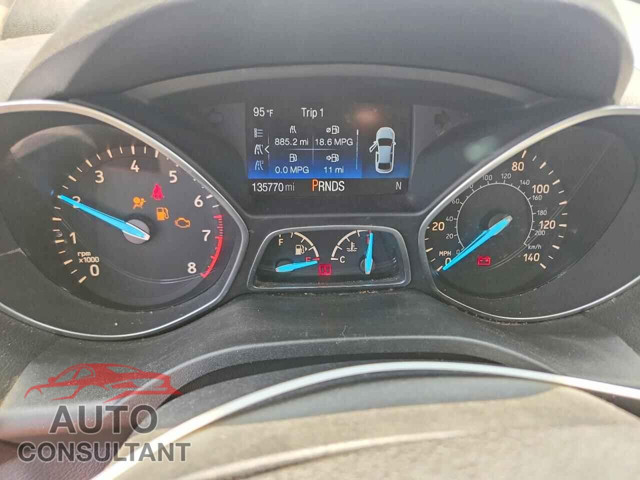 FORD ESCAPE 2017 - 1FMCU0GD4HUB09006