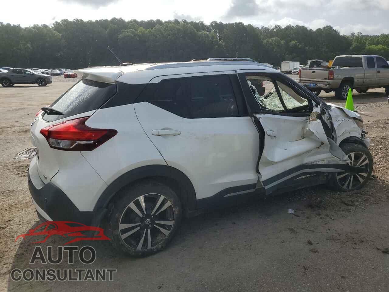 NISSAN KICKS 2020 - 3N1CP5DV9LL551663