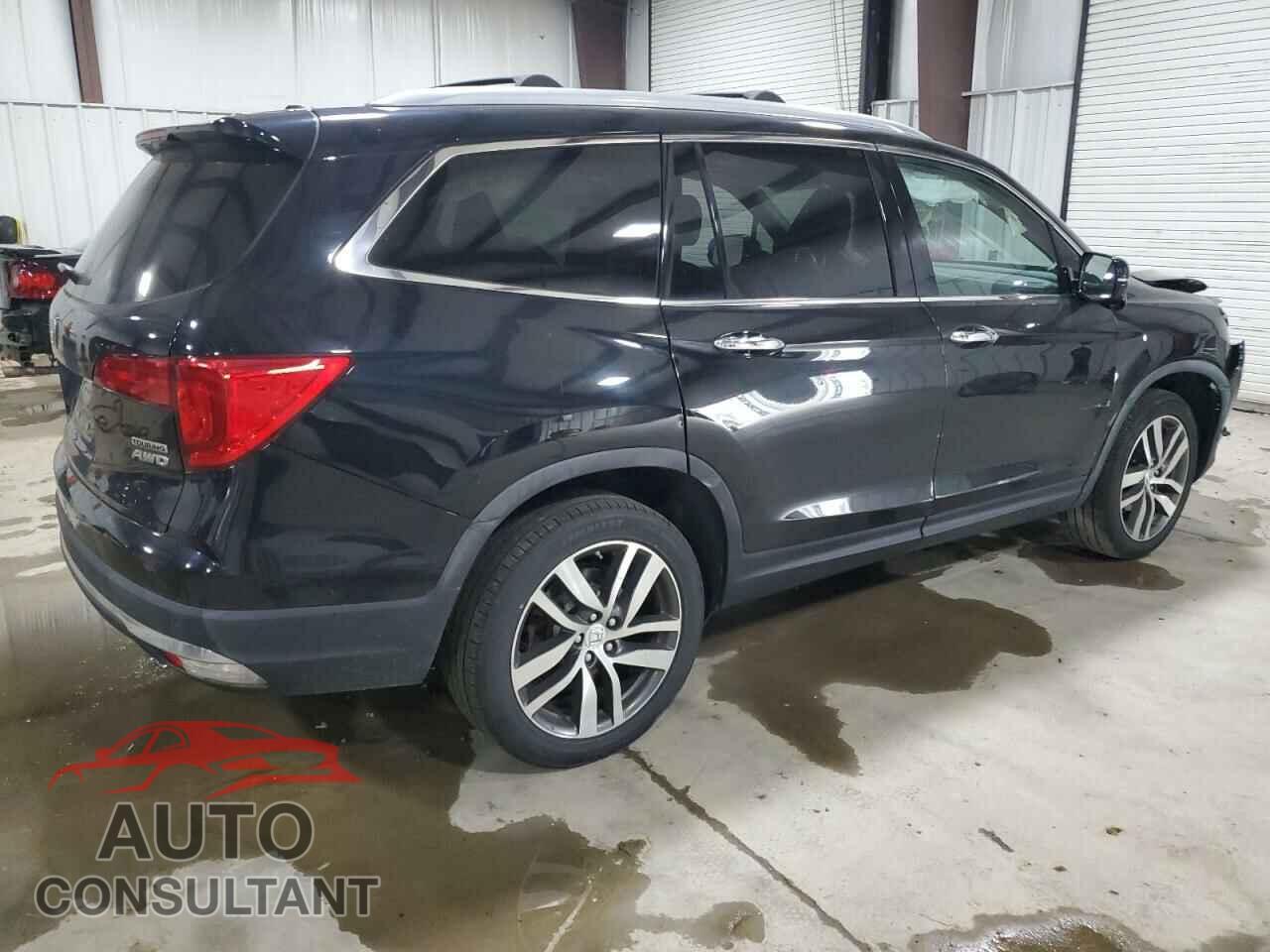 HONDA PILOT 2017 - 5FNYF6H96HB087634