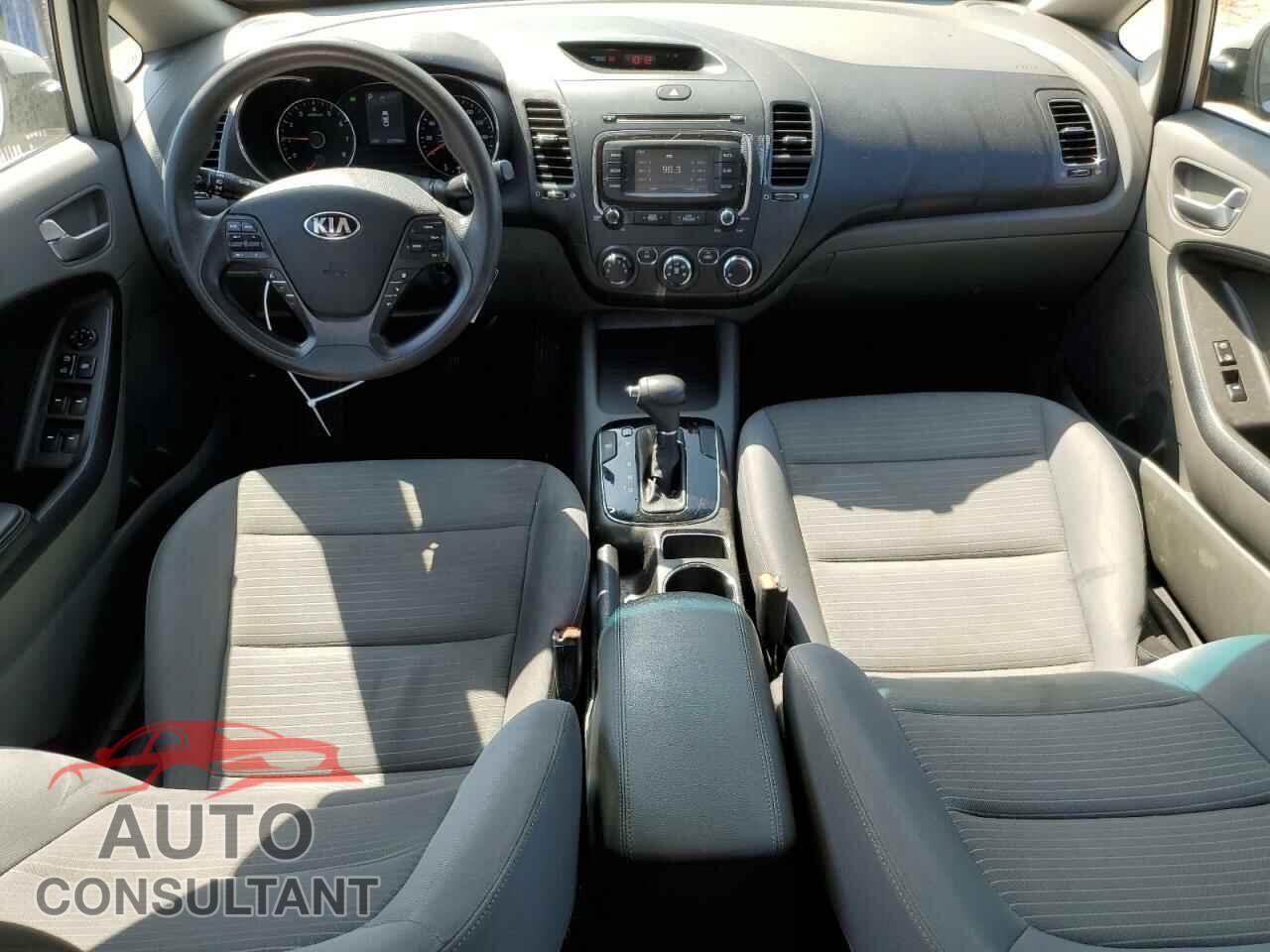 KIA FORTE 2017 - 3KPFL4A74HE104806