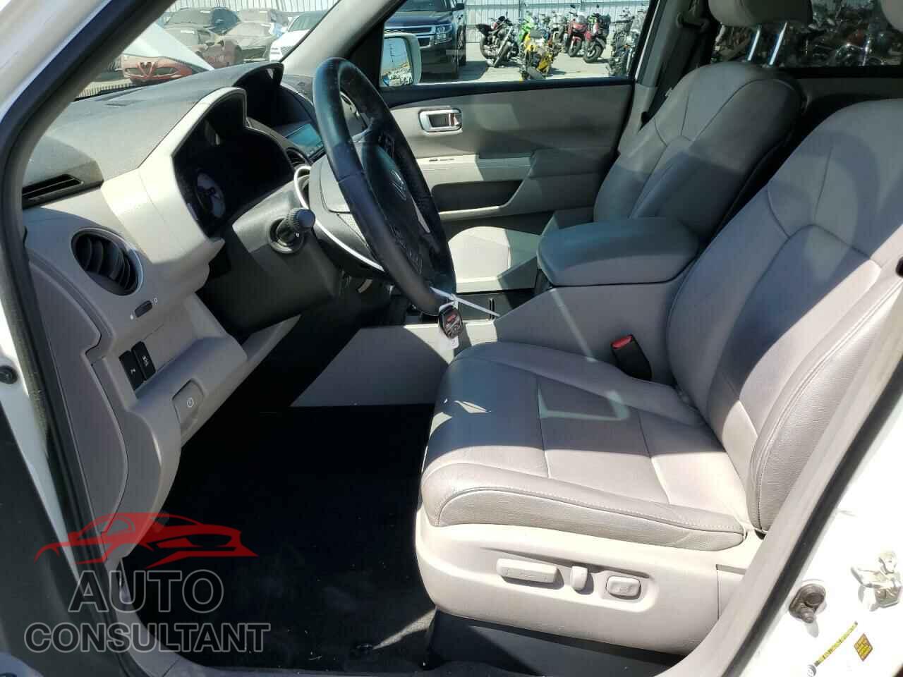 HONDA PILOT 2013 - 5FNYF4H98DB043732