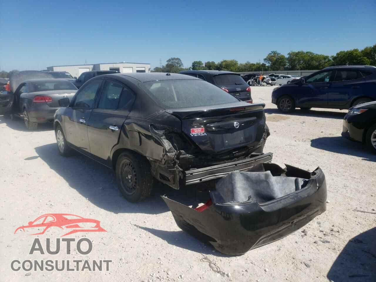 NISSAN VERSA 2017 - 3N1CN7AP1HK408100
