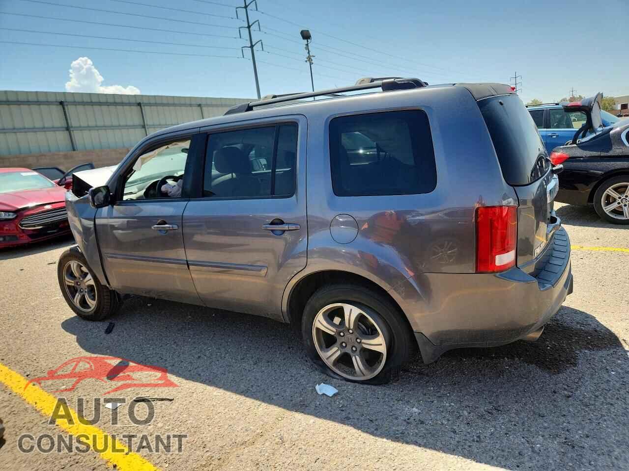 HONDA PILOT 2015 - 5FNYF4H39FB067357