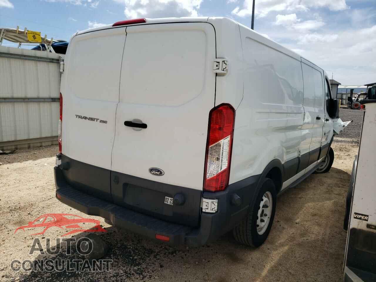 FORD TRANSIT 2017 - 1FTYR2ZM8HKB28741