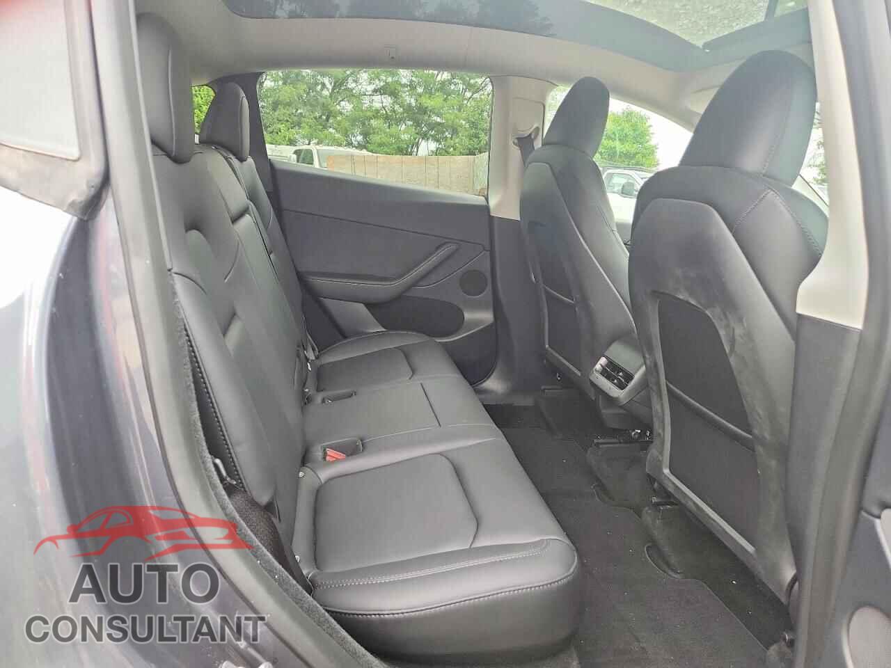 TESLA MODEL Y 2023 - 7SAYGDEE2PF892258