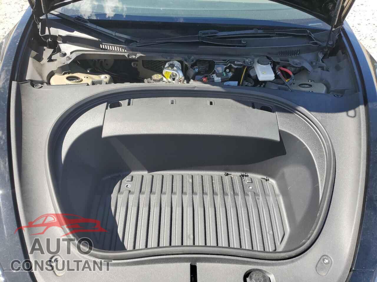 TESLA MODEL 3 2024 - 5YJ3E1EA6RF773883