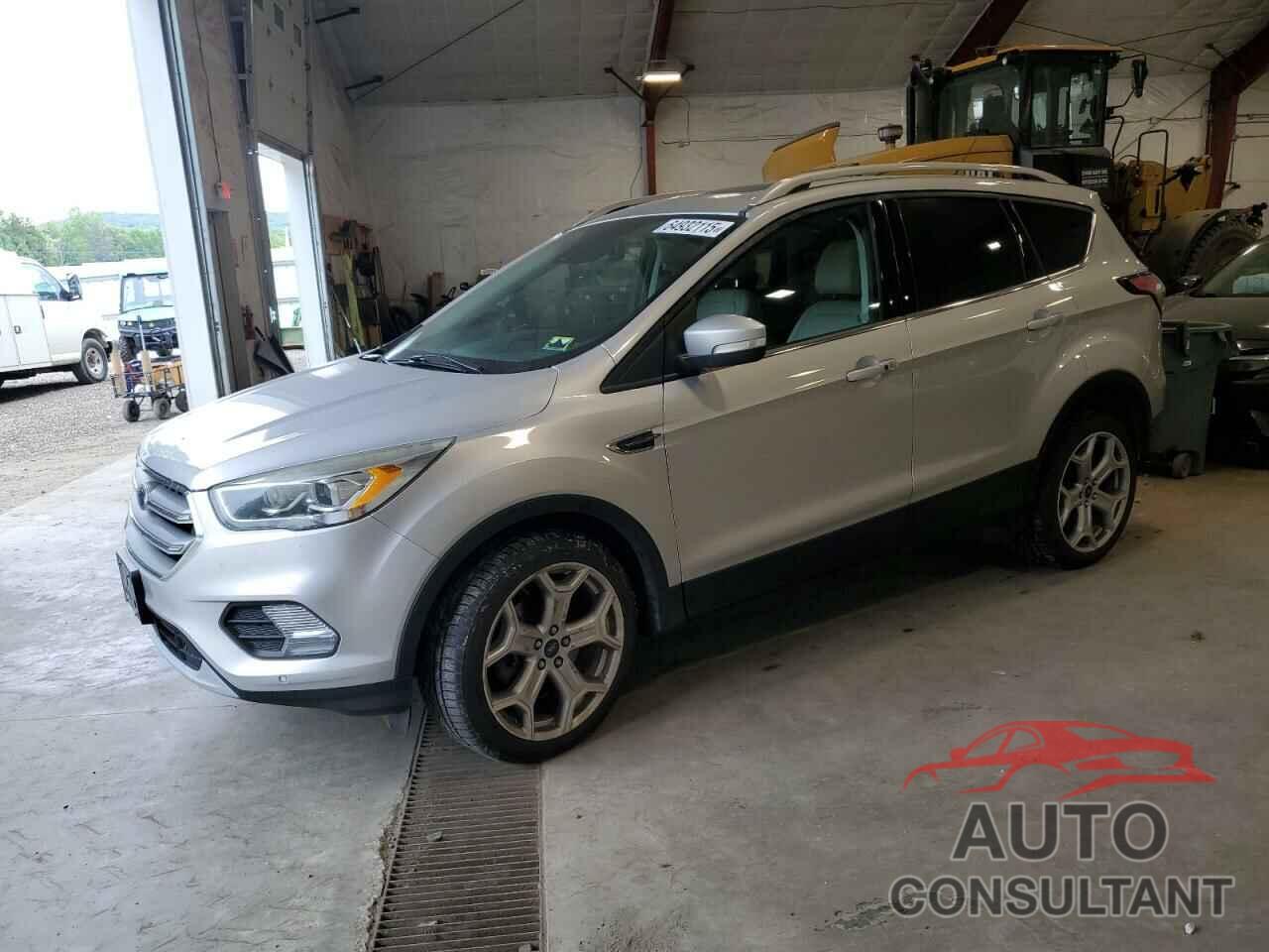 FORD ESCAPE 2017 - 1FMCU9J9XHUD63327