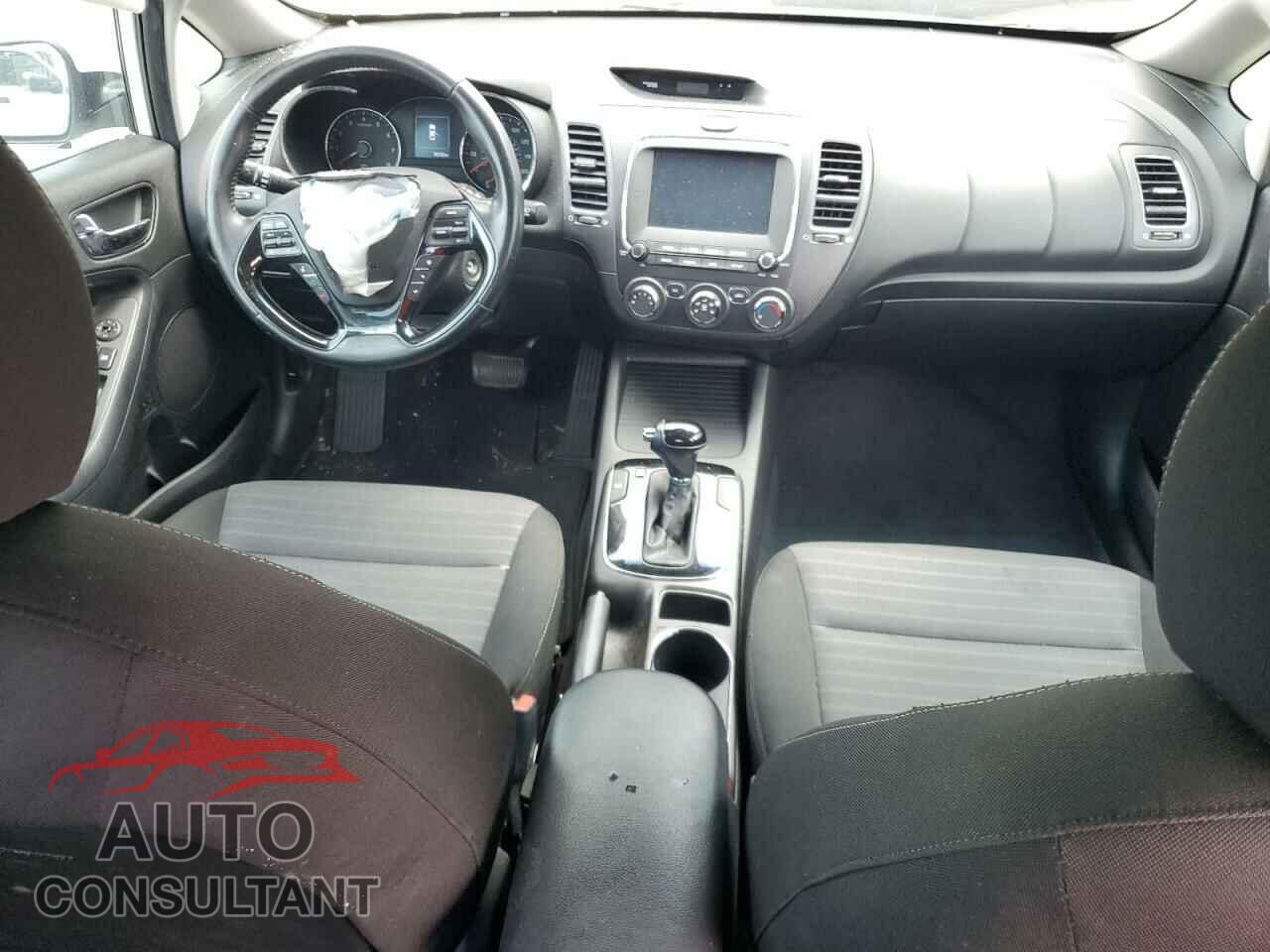 KIA FORTE 2017 - 3KPFL4A79HE038043