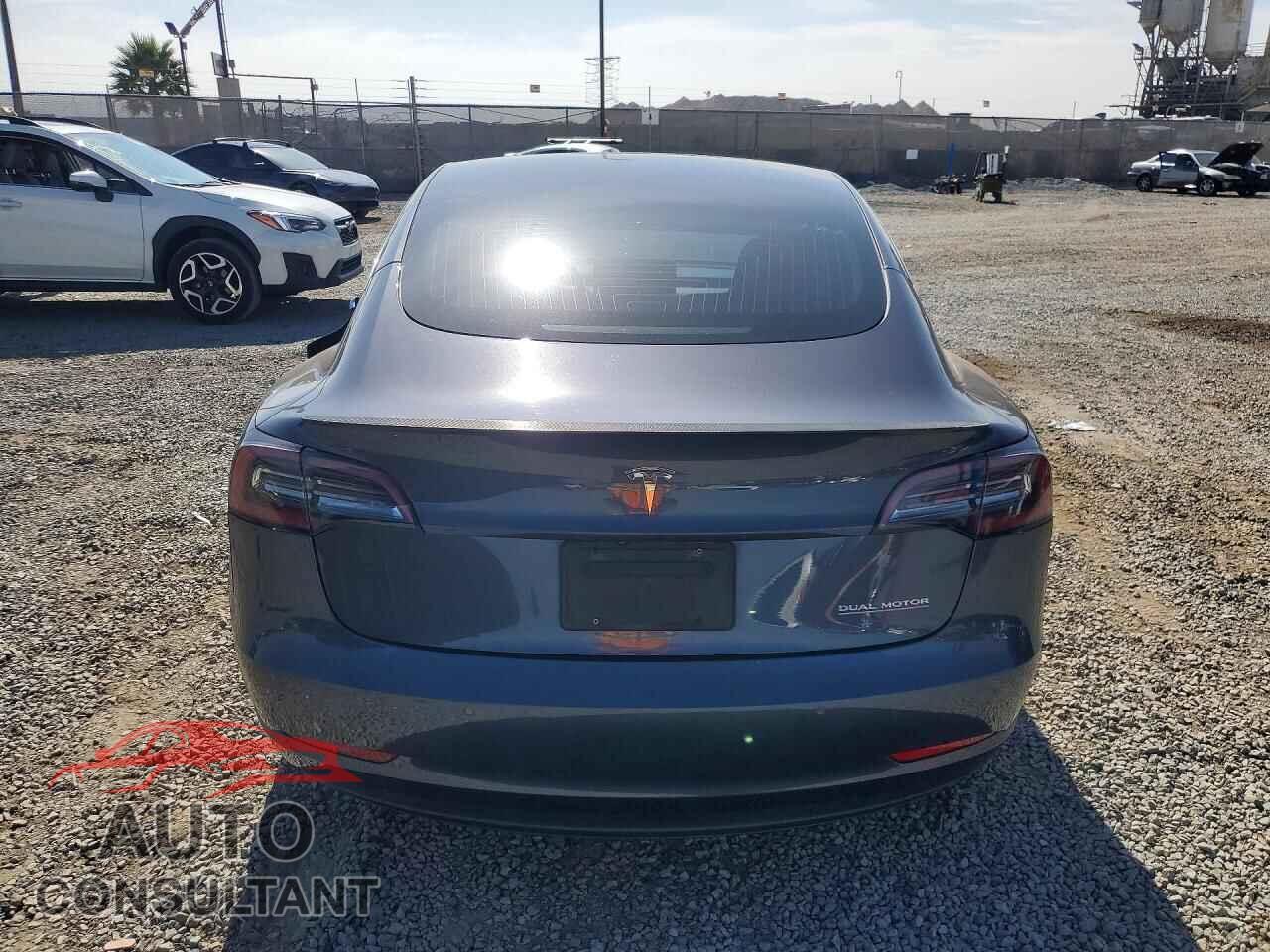 TESLA MODEL 3 2019 - 5YJ3E1EB7KF392770