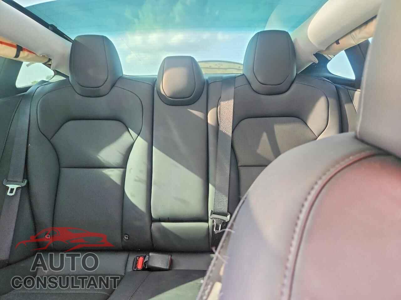 TESLA MODEL 3 2026 - 5YJ3E1EA5TF183763